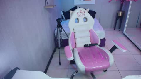 Kitty online show from July 2026 03:03:02 PM