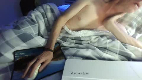 kiki3366 online show from February 2026 04:28:02 AM