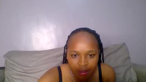 Angela online show from April 2026 10:06:01 AM