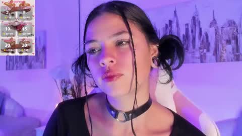 Snapshot of kiki_cams chatting on December 2024 03:39:01 PM kIKI online show from December 2024 03:39:01 PM