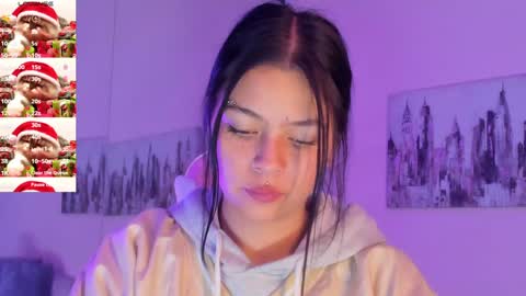 Snapshot of kiki_cams chatting on December 2024 10:44:02 AM kIKI online show from December 2024 10:44:02 AM