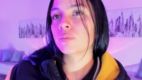 Snapshot of kiki_cams chatting on January 2025 03:29:02 AM kIKI online show from January 2025 03:29:02 AM