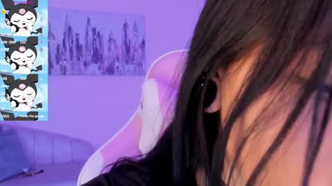 Snapshot of kiki_cams chatting on January 2025 04:23:02 AM kIKI online show from January 2025 04:23:02 AM