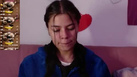 Snapshot of kiki_cams chatting on March 2025 05:50:02 AM kIKI online show from March 2025 05:50:02 AM