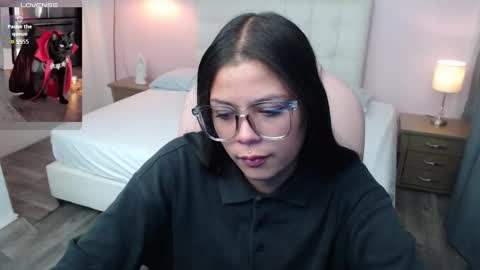 Snapshot of kiki_cams chatting on September 2025 12:51:01 PM kIKI online show from September 2025 12:51:01 PM