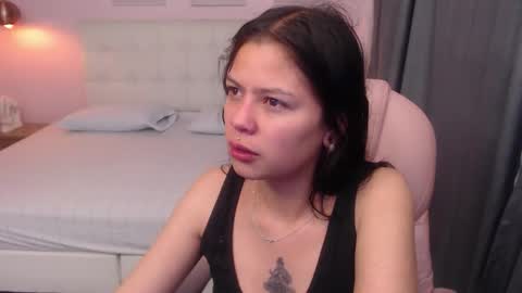 Snapshot of kiki_cams chatting on September 2025 11:33:01 AM kIKI online show from September 2025 11:33:01 AM