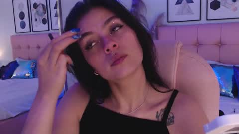 Snapshot of kiki_cams chatting on March 2026 04:13:01 PM kIKI online show from March 2026 04:13:01 PM