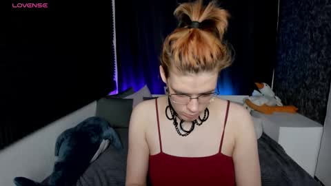 Kiki online show from December 2024 04:38:02 PM