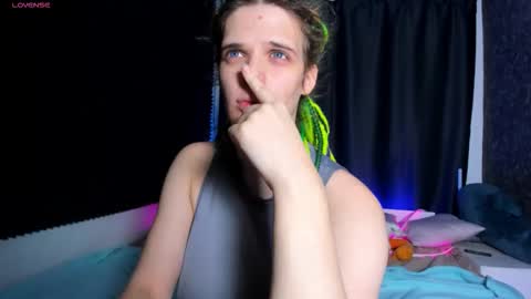 Kiki online show from November 2025 10:35:02 AM