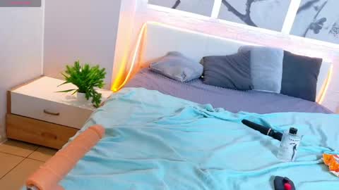 Kiki online show from May 2026 04:04:02 PM