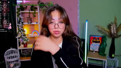 kiki_swan online show from October 2025 08:33:02 AM
