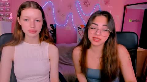 kiki_swan online show from June 2026 06:04:01 AM