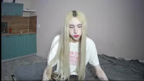 Snapshot of kikiblush chatting on October 2025 03:48:02 AM Kiki online show from October 2025 03:48:02 AM