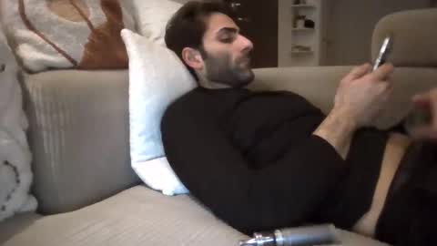 kikkus01 online show from March 2026 10:38:01 PM