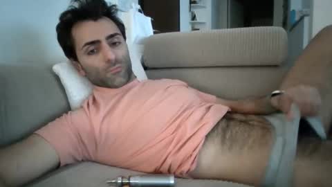 kikkus01 online show from April 2026 04:37:02 PM