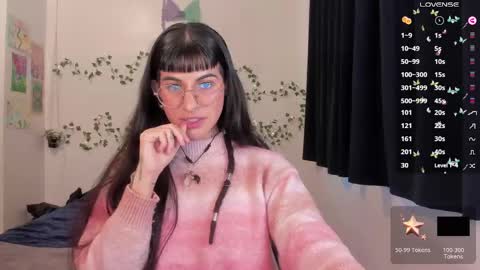 Snapshot of kila_moonlight444 chatting on April 2026 10:00:02 PM Bella online show from April 2026 10:00:02 PM