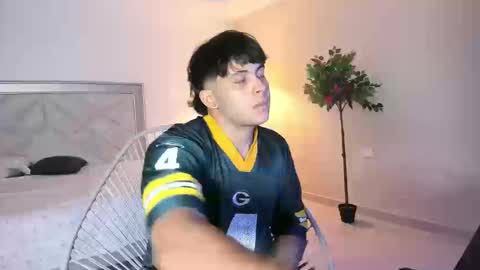 Snapshot of kilian_luxe chatting on September 2025 02:55:01 PM Kilian online show from September 2025 02:55:01 PM