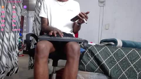 Snapshot of kilian_xx chatting on December 2025 11:04:02 AM Kilian xxx online show from December 2025 11:04:02 AM