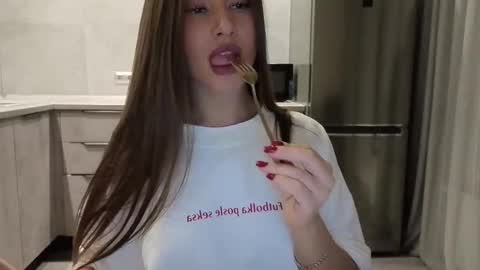 Snapshot of killer__girls chatting on February 2026 08:43:01 PM EvaAnna online show from February 2026 08:43:01 PM