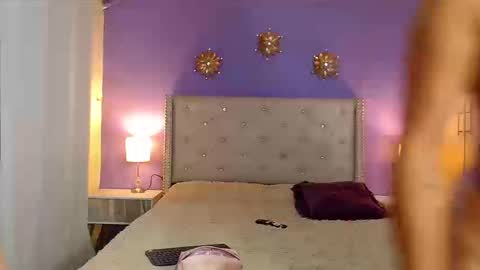 Snapshot of kim_and_mia chatting on September 2025 11:41:01 PM Mia Kim online show from September 2025 11:41:01 PM