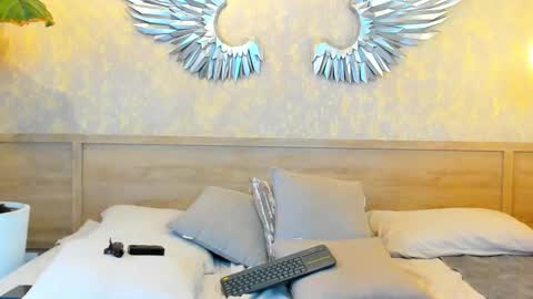 Kim online show from February 2025 04:11:02 PM