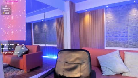 Kim online show from January 2025 02:07:02 PM