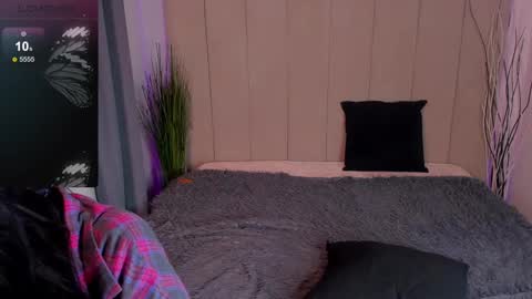 Kim online show from February 2025 09:13:02 AM