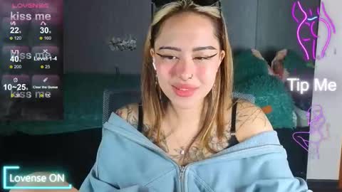 Kim online show from October 2025 05:17:01 AM