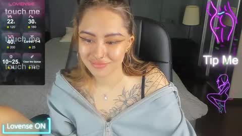 Kim online show from October 2025 09:18:02 AM