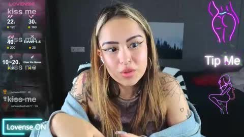 Kim online show from November 2025 06:06:02 PM