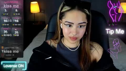 Kim online show from November 2025 09:12:02 AM