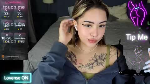 Kim online show from November 2025 05:33:01 AM