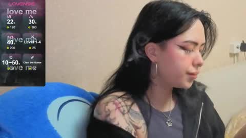 Snapshot of kim_brownie chatting on May 2026 08:35:02 PM Kim online show from May 2026 08:35:02 PM