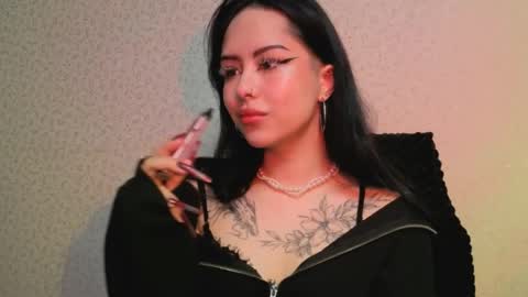 Snapshot of kim_brownie chatting on May 2026 11:21:02 PM Kim online show from May 2026 11:21:02 PM