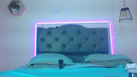 Snapshot of kim_clarck1 chatting on November 2025 03:57:01 PM Kim online show from November 2025 03:57:01 PM