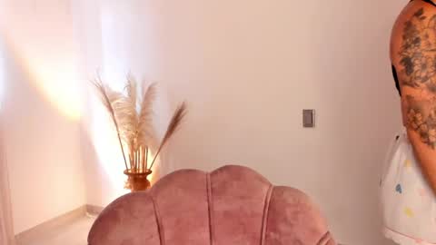 Snapshot of kim_murphy chatting on April 2026 01:52:01 PM Kim Murphy online show from April 2026 01:52:01 PM