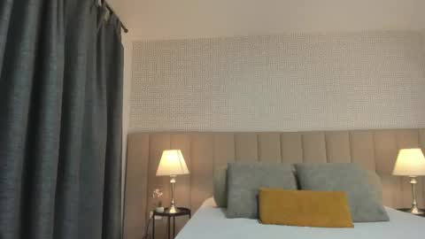 Kim online show from October 2025 03:21:01 PM