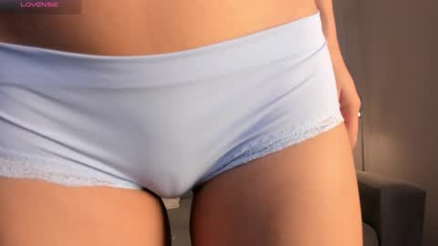 Snapshot of kim_spencer chatting on December 2025 02:25:01 PM Kim online show from December 2025 02:25:01 PM