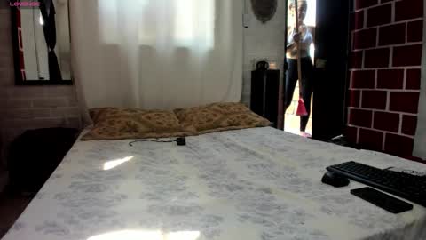 Snapshot of kimandyuk chatting on November 2025 07:18:02 PM Kim Yuk online show from November 2025 07:18:02 PM