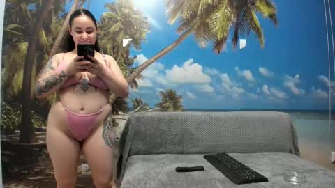 Snapshot of kimberd33 chatting on November 2025 02:27:01 PM Kimmy online show from November 2025 02:27:01 PM