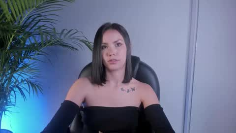 Snapshot of kimberly1fox chatting on February 2026 03:21:02 PM Kim online show from February 2026 03:21:02 PM