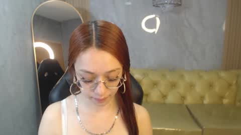 Kim online show from December 2025 08:05:01 PM