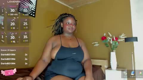 Snapshot of kimberly__4 chatting on February 2025 08:25:02 PM Kimberly 4 online show from February 2025 08:25:02 PM