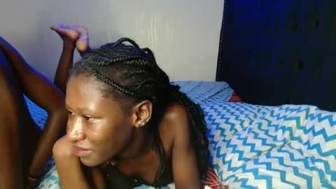 Snapshot of kimberly_chloe chatting on April 2026 04:02:02 AM Kimberly online show from April 2026 04:02:02 AM