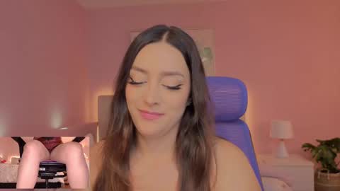 Snapshot of kimberly_clars chatting on September 2025 07:06:02 PM Kimberly 1200-1900 GMT-5 online show from September 2025 07:06:02 PM