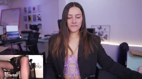 Snapshot of kimberly_clars chatting on October 2025 07:14:01 PM Kimberly 1200-1900 GMT-5 online show from October 2025 07:14:01 PM