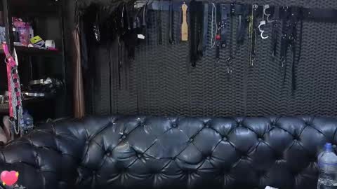  KIMBERLY SWAN  online show from September 2025 04:52:02 PM