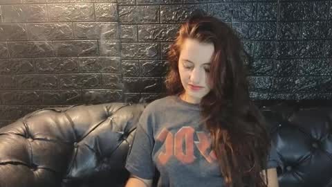  KIMBERLY SWAN  online show from April 2026 10:48:02 PM