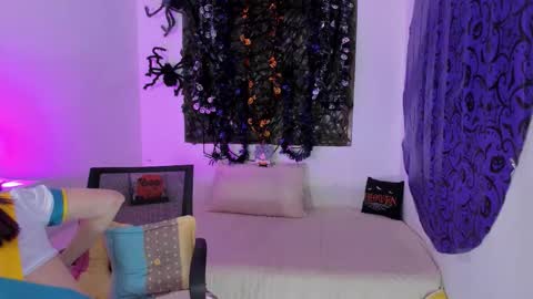 Snapshot of kimberly_thonson chatting on October 2025 11:05:02 PM kimberly_thonson online show from October 2025 11:05:02 PM