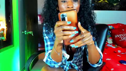 Kimberly Banks online show from December 2024 02:11:02 PM